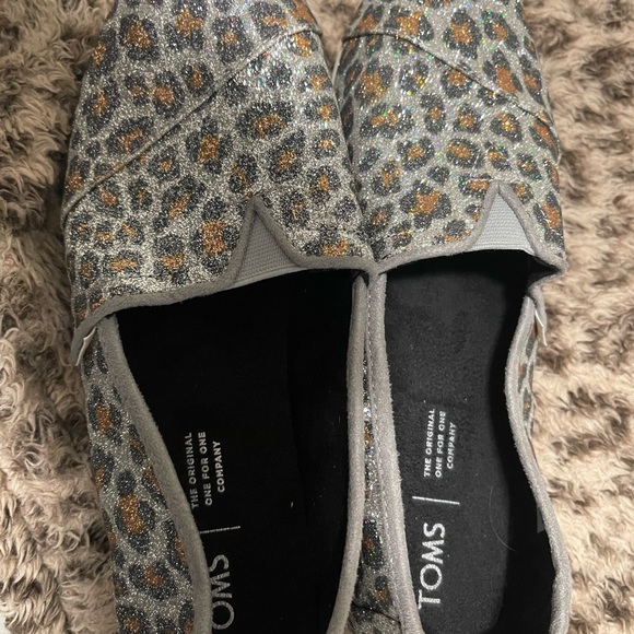Brand New Toms Sneakers - Picture 2 of 4